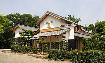 K邸